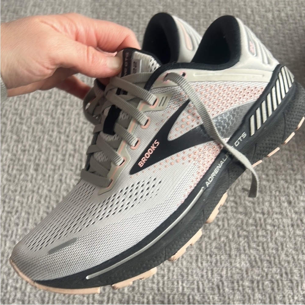 Brooks Adrenaline GTS 22 White and Black Athletic Shoes